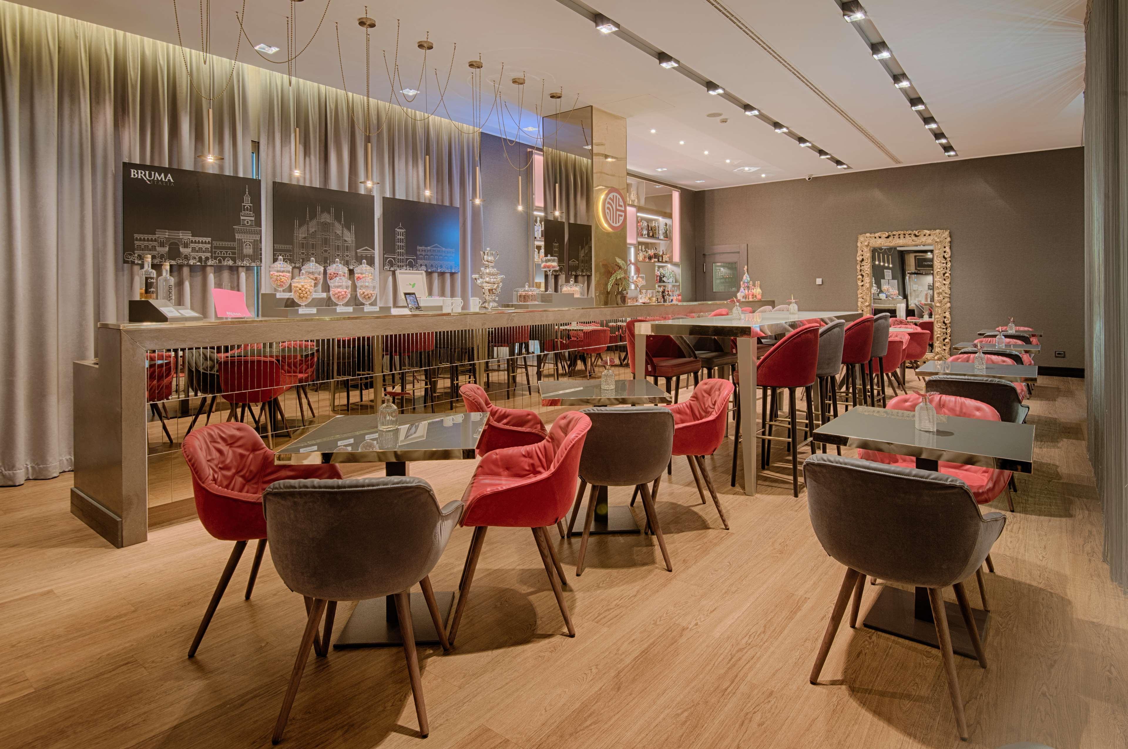 Nh Collection Milano President Hotel Bagian luar foto The interior of the lounge