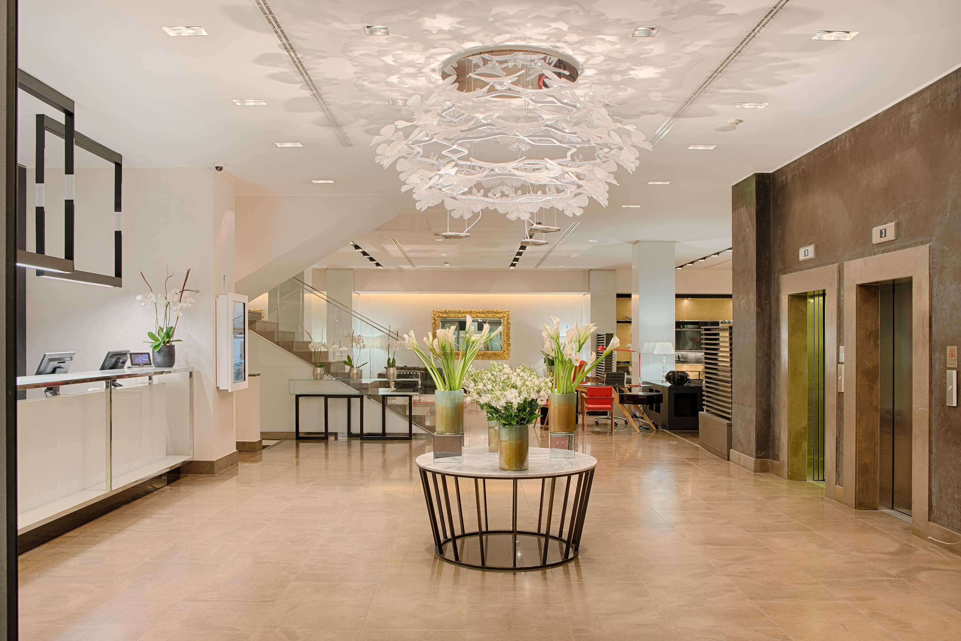 Nh Collection Milano President Hotel Bagian luar foto The interior of the hotel