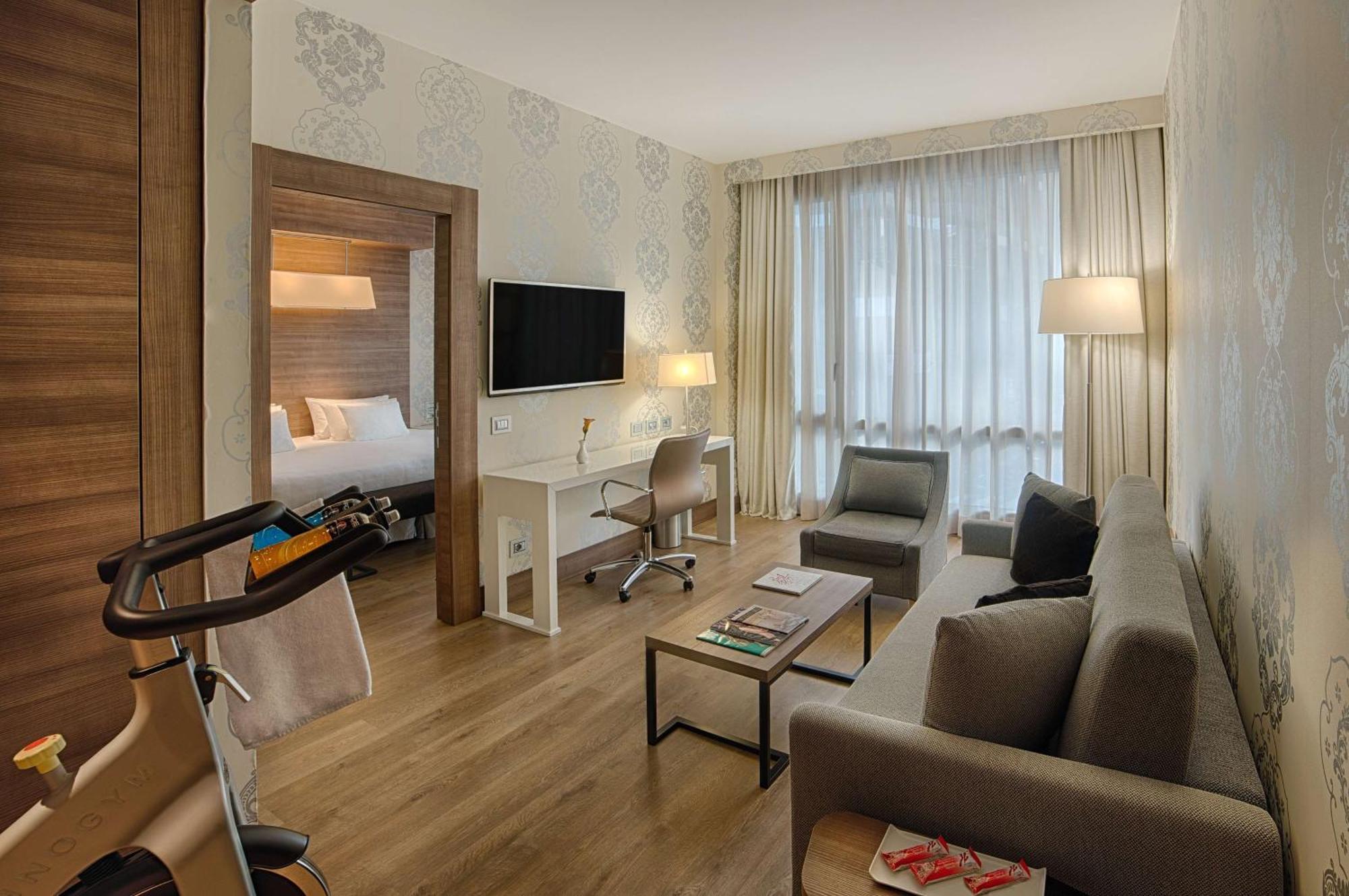 Nh Collection Milano President Hotel Bagian luar foto