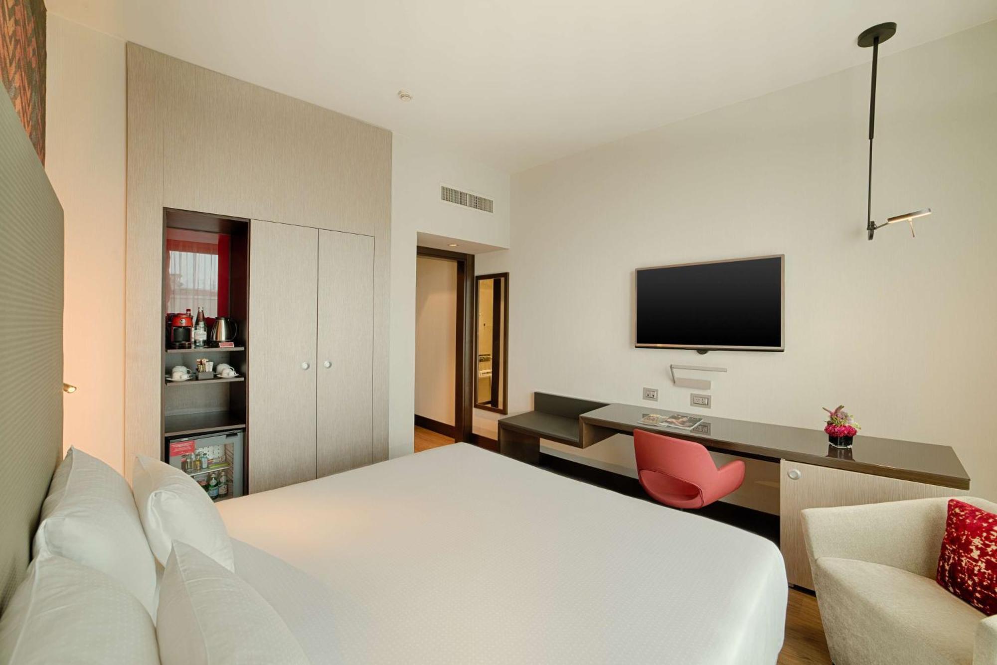 Nh Collection Milano President Hotel Bagian luar foto
